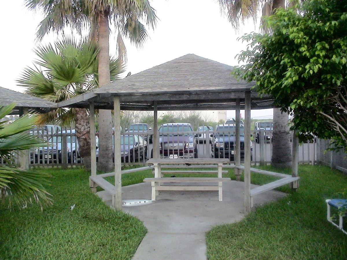 Gulf View Aparthotel South Padre Island Exterior photo